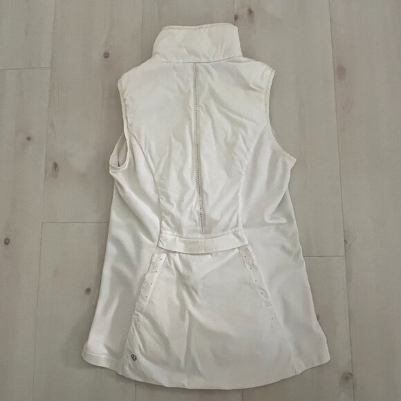 LuluLemon Women's White Vest Size 6 - Picture 2 of 3